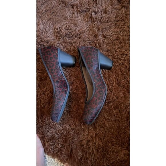 VIONIC BY ORTHAHEEL CARRER MABREY WINE LEOPARD PRINT SIZE 9.5 - Picture 5 of 10